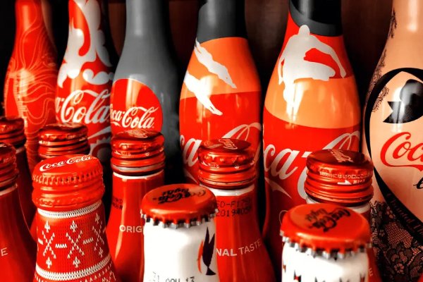 蚂蚁庄园小课堂今日答案最新可乐最初是什么颜色?