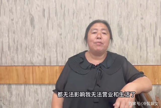 目击者称老板与打人者坐一桌吃饭，老板与与打人者究竟是什么关系？