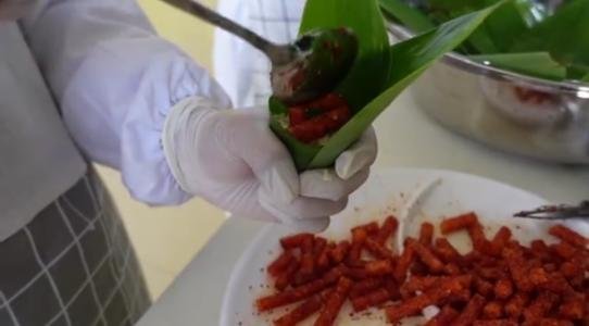 辣条专业班学生开发辣条粽子，辣条还被开发出哪些吃法呢？