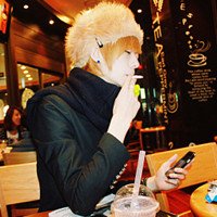 找这个竖版QQ头像原图！好心人帮下