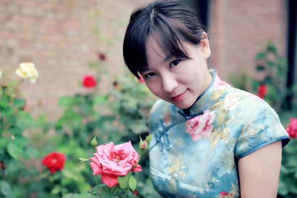 香艳是什么意思