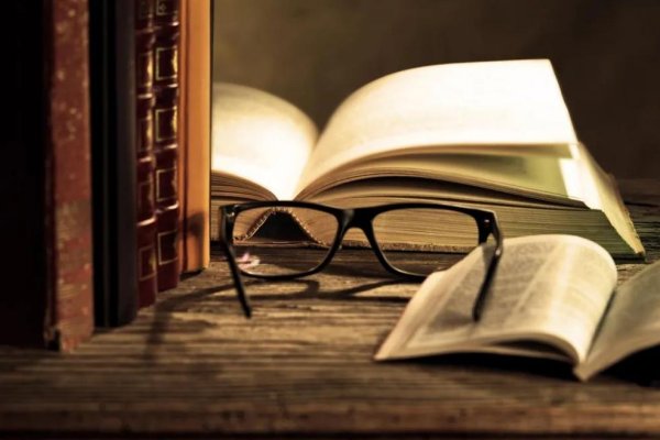 一个豆荚里的五粒豆提出的问题