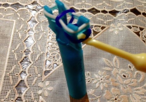 橡皮筋手链怎样打结才不会松