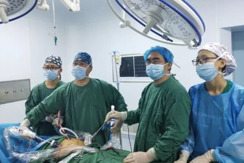 粘黏拼音怎么读