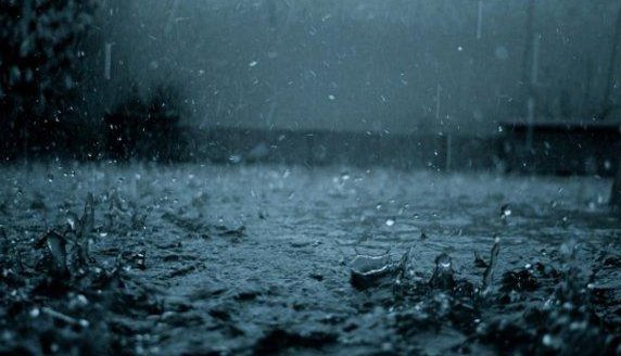 “雨越下越大，……”，用比喻句将句子补充完整