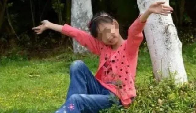 亲生父亲多次性侵8岁女儿，是禽兽不如还是道德沦丧？