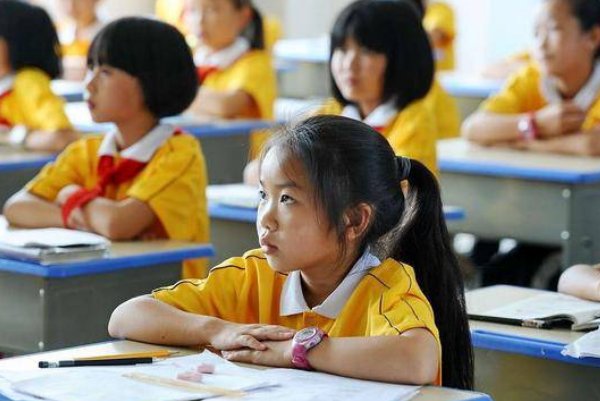 濯在名字里怎么读