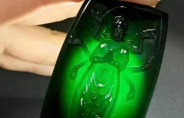 墨翠算是什么档次的翡翠？