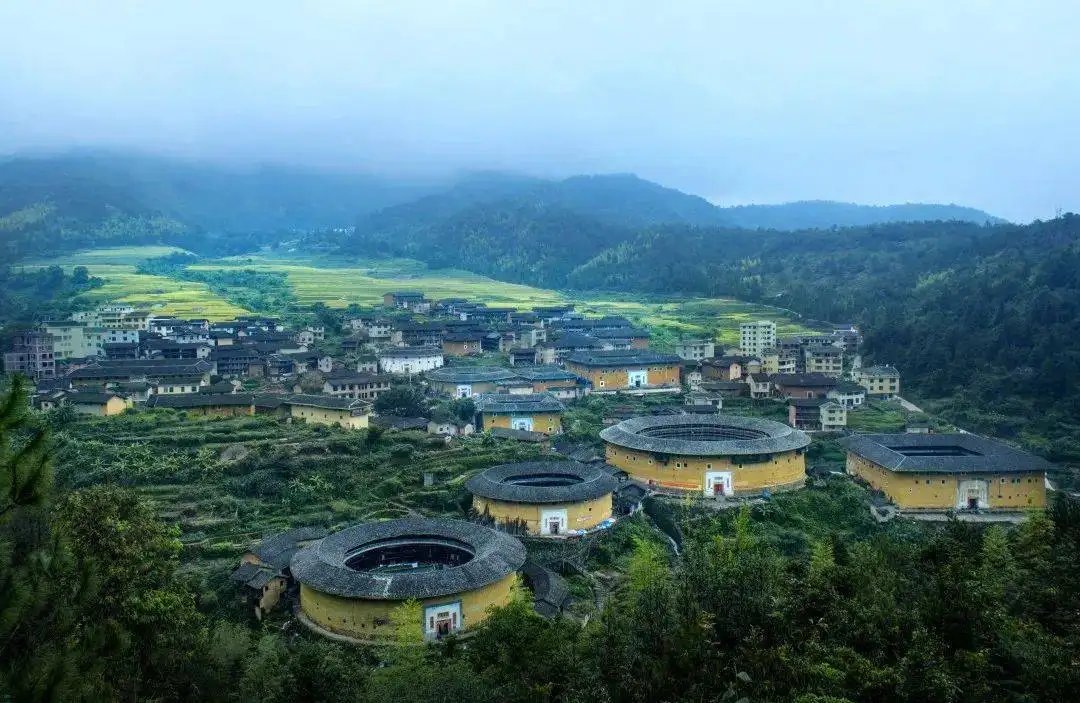 福建的雨下到网友崩溃，这波强降雨会持续多久？