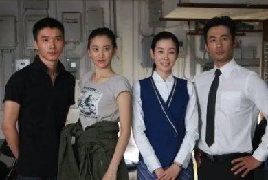 舒然艾珊珊最后在一起了吗