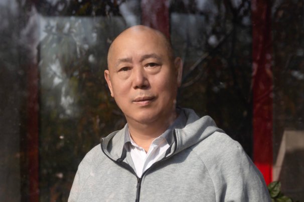 于小伟新年第一天向李诚儒道歉,并约了火锅局,到底发生了什么?