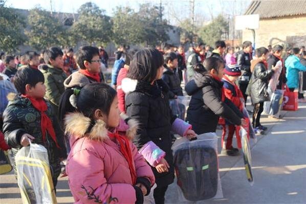 广西多名山区临时教师被淘汰，这些教师下岗后还有出路吗？