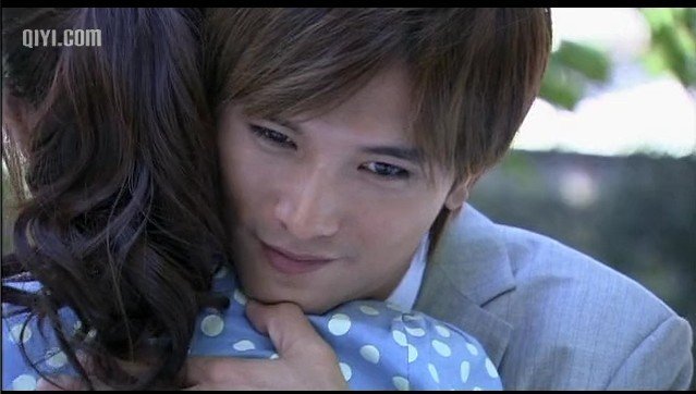 《爱情真善美》中天美和严格的吻戏在第几集啊？