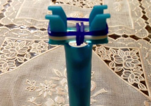 橡皮筋手链怎样打结才不会松