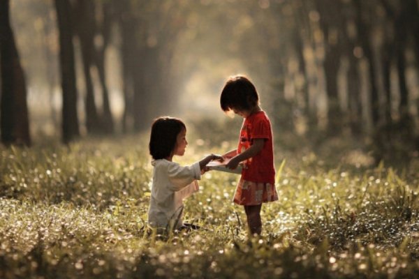 女子朋友圈说“拜拜”，前男友一看立刻报警，这是怎么了？