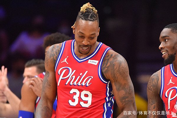 德怀特·霍华德是在哪一年获得NBA全明星扣篮大赛冠军的?