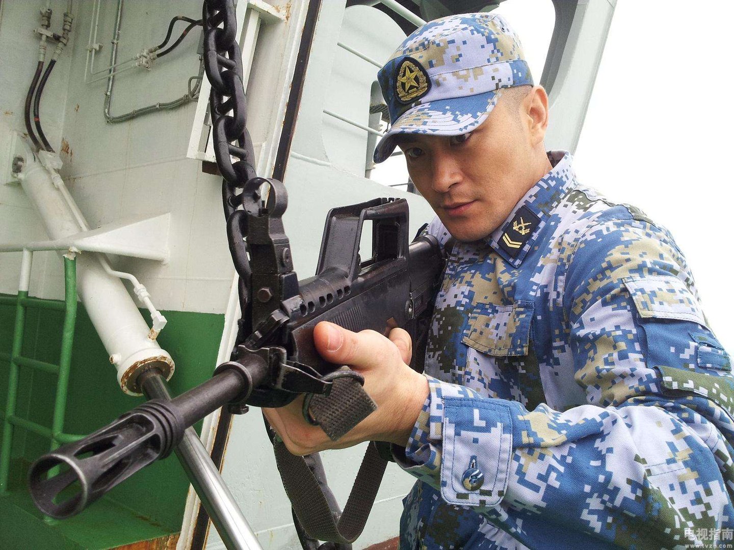 火蓝刀锋第十六集的剧情是什么？