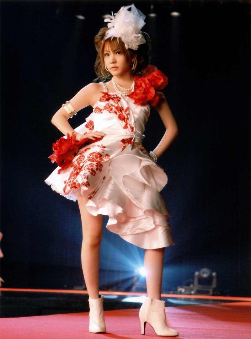 熟悉早安家族的进来下告诉我下这个是谁