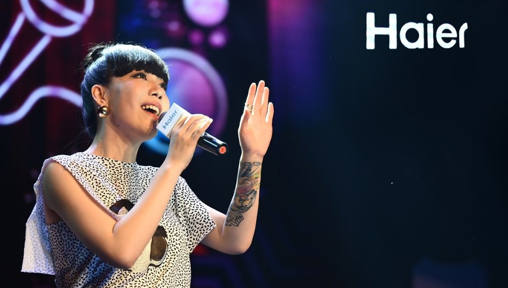 因《好声音》走红,跟庾澄庆传“师生恋”的她,如今怎样了?