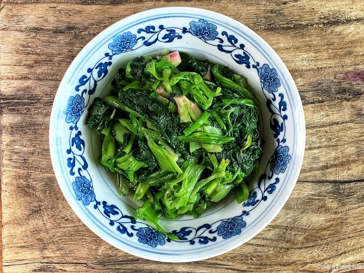 吃蔬菜可以补充人体必需的铁元素，菠菜和猪肝哪个效果好？