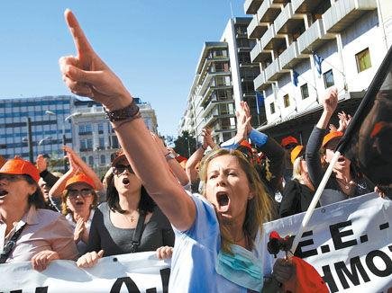 2012年4月希腊为什么发生银行挤兑现象？