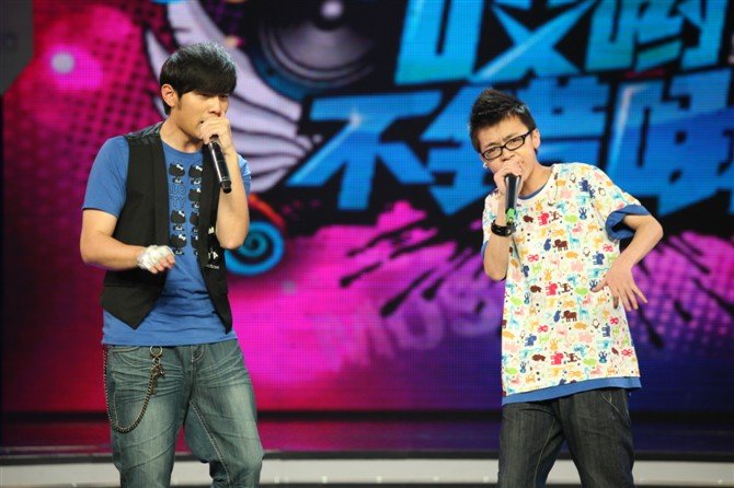 快乐大本营 偶像难当飞轮海嘉宾那个打B什么的是谁？