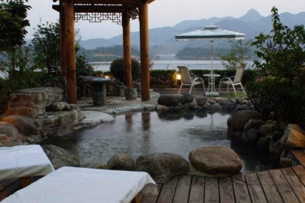 温泉度假村哪里好
