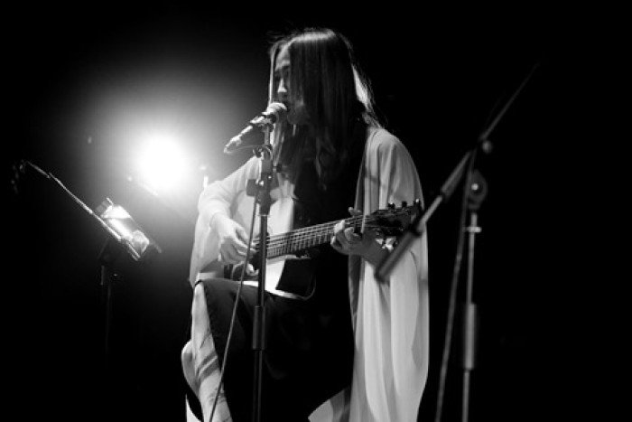 让我疯狂 让我温柔又端 这是哪首歌歌词