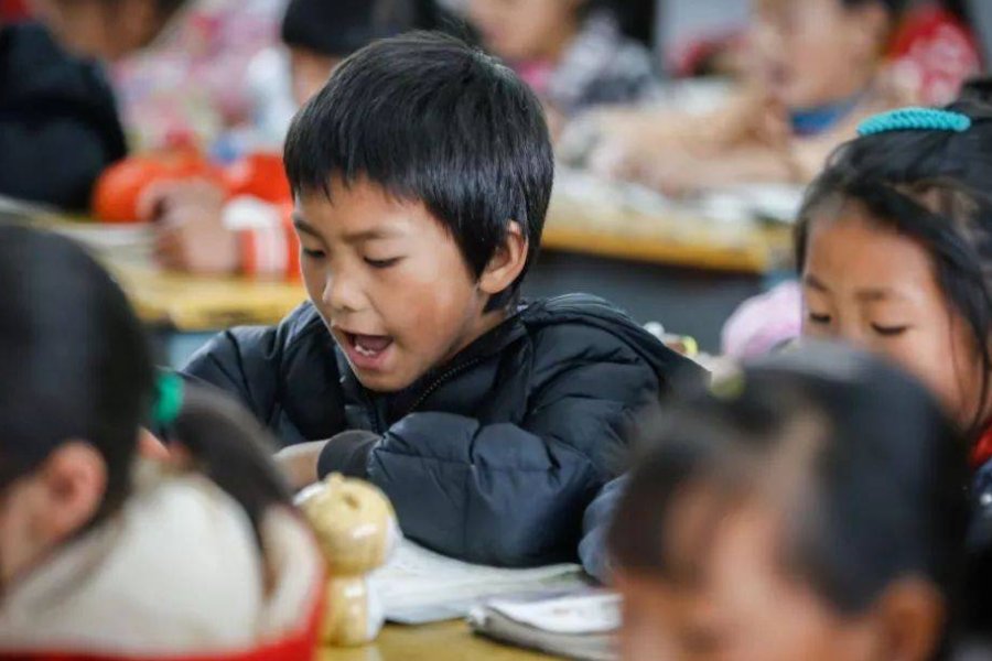 贫困学生家庭年收入填多少合适