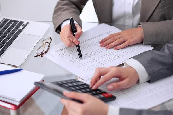 财务管理好,还是会计学好?