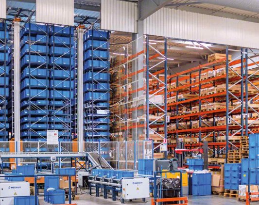 我想搬家，但我一个人，如果雇货拉拉的师傅搬东西，一般给多少钱？