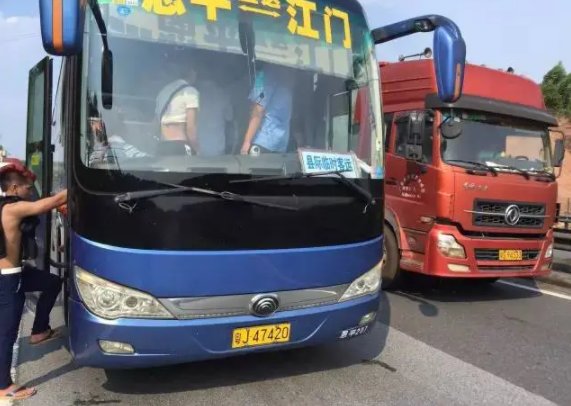 吉林一货车司机在高速服务区死亡，谁该为此事负责？