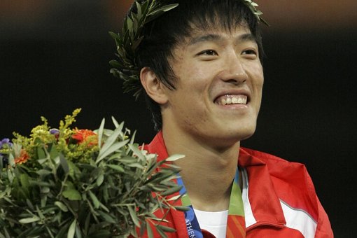 刘翔最好成绩12秒76