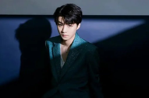 《断桥》破亿，王俊凯主演的电影累计票房破20亿，他还演绎过哪些影片？