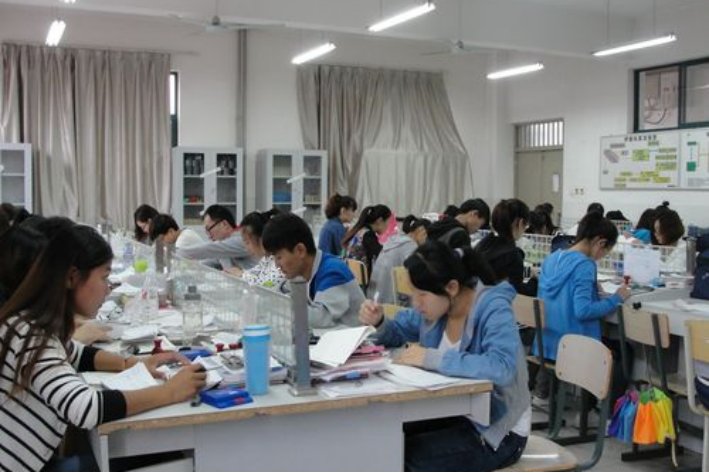 军校女孩子可以考哪些专业