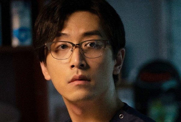 范丞丞《门锁》吊脖戏青筋暴起，他为了这部戏究竟有多拼？