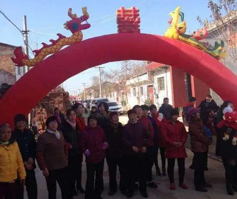 烟台一家婚礼全村支援，办婚礼时被全村宠是什么体验？