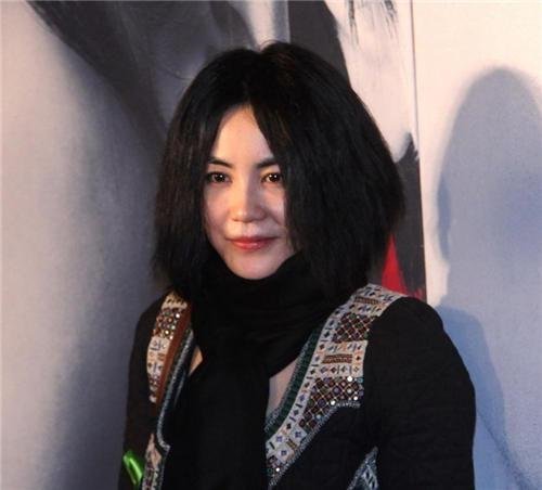 赵薇一首致青春能不能唱出了王菲天籁感?