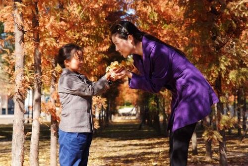 有种冷叫做:你妈觉得冷,冬天你出门时,你妈都是怎样给你“左右添衣”的?