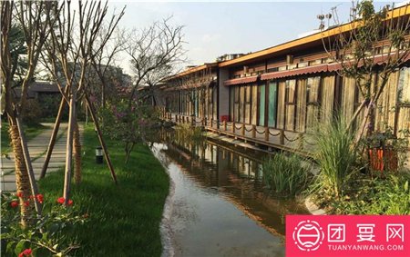 想知道成都龙泉驿区办酒席比较好的酒店有哪些?要大气,装修好点的。谢谢!