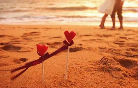 爱如什么，为什么仿写如下