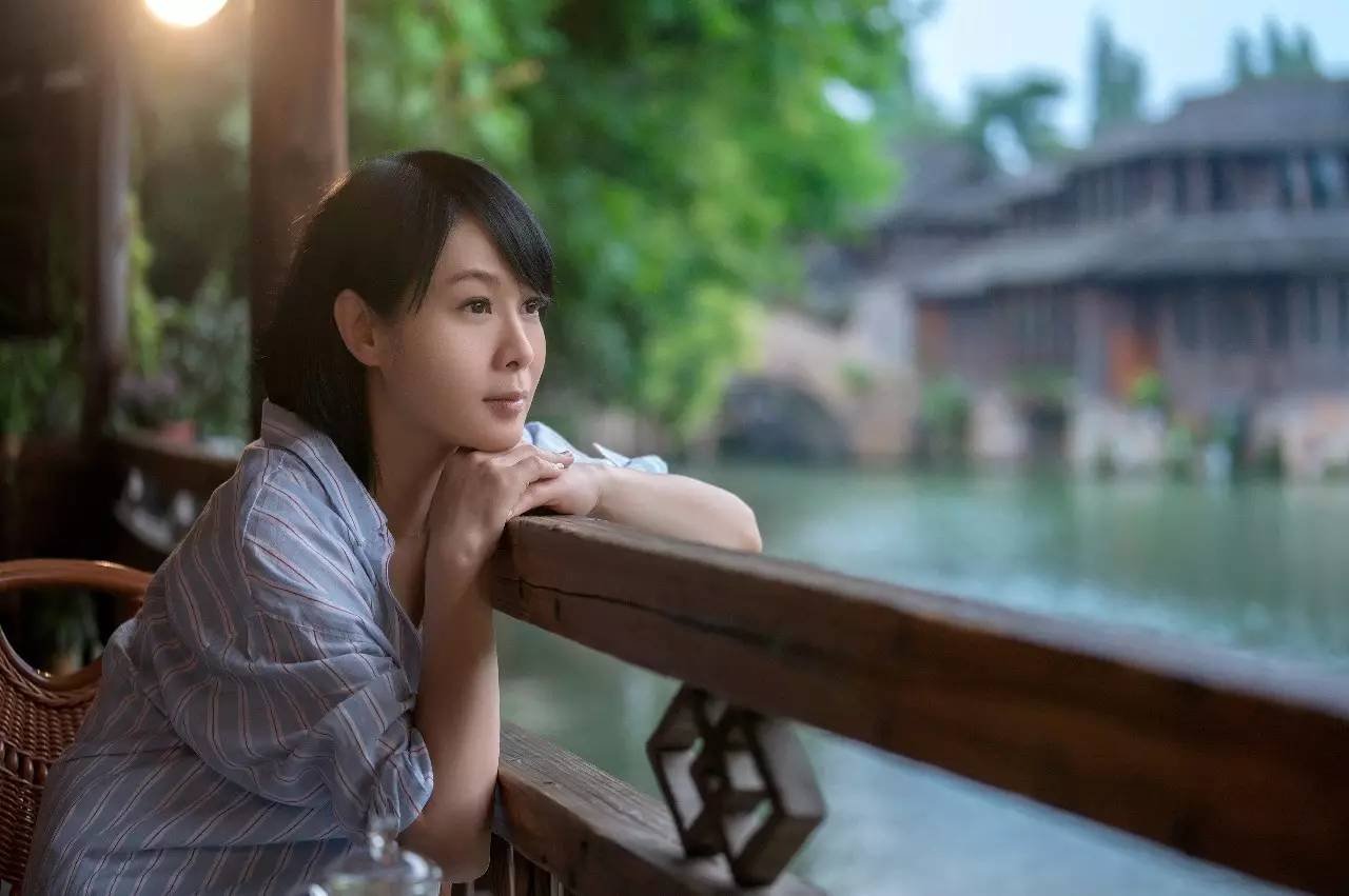 我为你付出的青春这么多年,换来了一句谢谢你的成全。它的歌,名是?