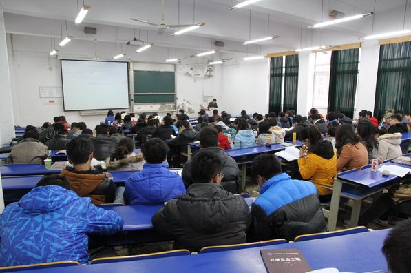 上课脱鞋是怎样的体验?