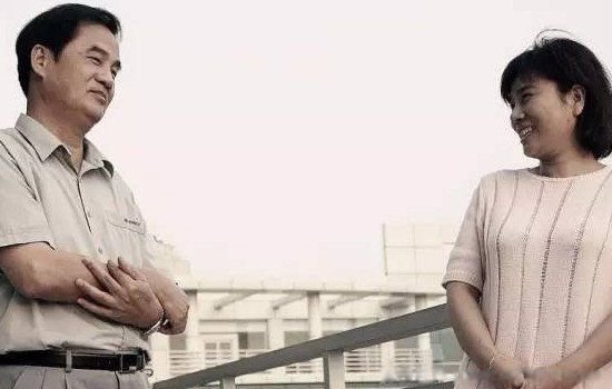 董明珠个人简短经历结了几婚 丈夫身份神秘(多版本)