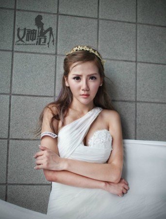 请问这个图片上的SHOW GIRL是谁啊，详细资料