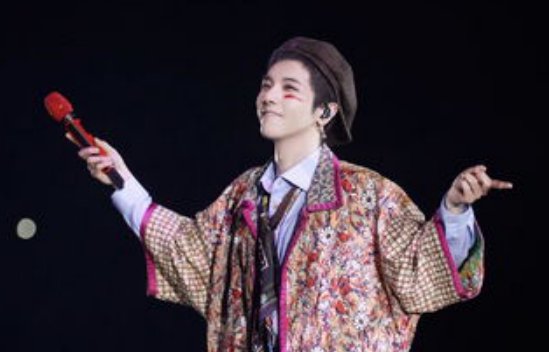 黄子韬晒路透被粉丝叫老公,你有多喜欢自己的爱豆?