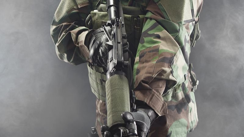 如何看待《我是特种兵》导演刘猛在10月15日在微博上与肖战及肖战粉丝的冲突？