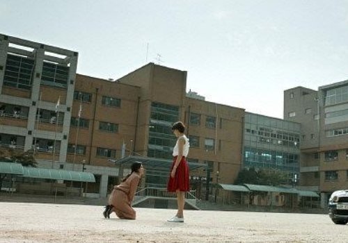 如何评价女教师?怎么看待剧中的这种现象?