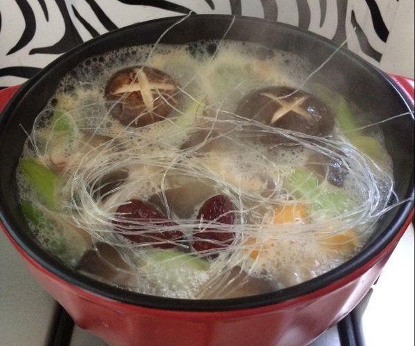 固始鹅块火锅的做法,