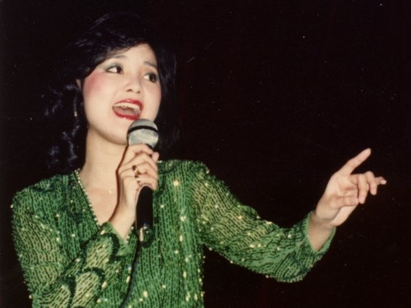 漫步人生路歌词谐音